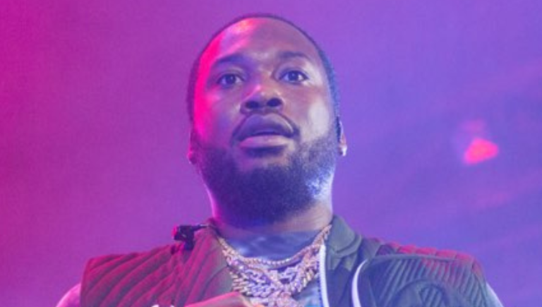 Le spectacle Afro Nation de Meek Mill « est presque passé des rêves aux cauchemars » après une bagarre avec un fan
