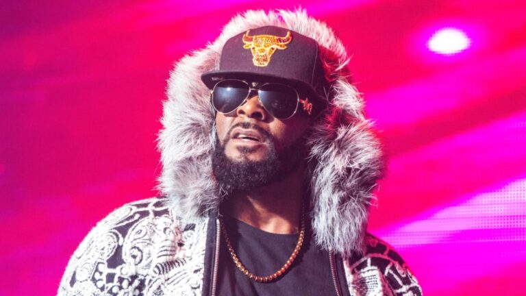 R. Kelly affirme que Joycelyn Savage Baby News est fausse : « Elle n&rsquo;a pas eu d&rsquo;enfant »