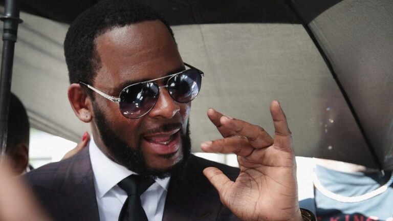 R. Kelly sort un nouvel album de prison avant d&rsquo;être rapidement retiré du streaming