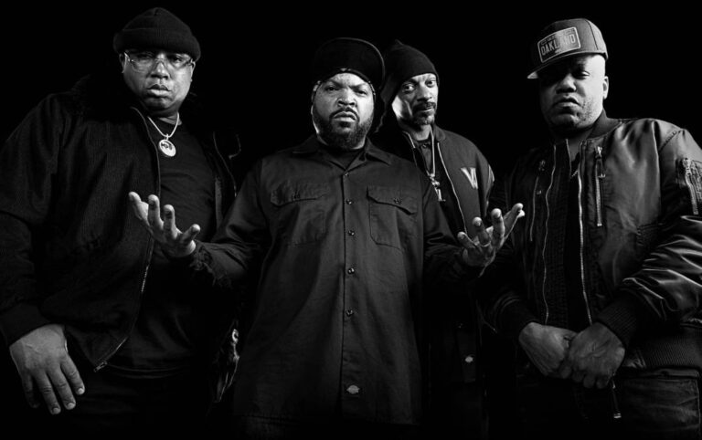 Snoop Dogg, Ice Cube, E-40 et Too $hort sortent un nouveau single et dévoilent la liste des morceaux de l&rsquo;album de Mount Westmore