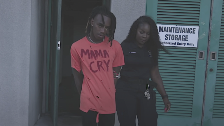 YNW Melly dit que ses privilèges téléphoniques lui ont été retirés en prison : « Je n&rsquo;ai pas parlé à ma famille depuis des mois »