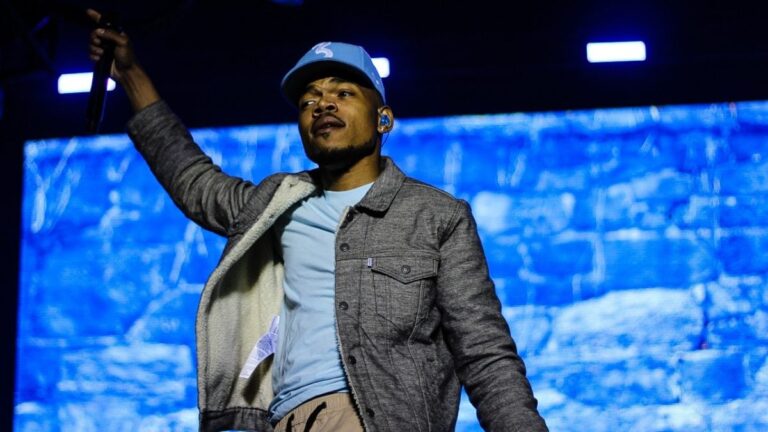 Chance The Rapper : Un homme faisant semblant de travailler pour l&rsquo;association caritative du rappeur arrêté pour fraude