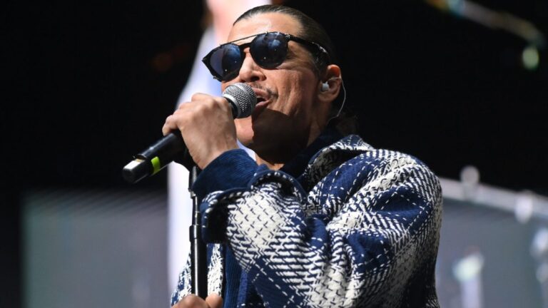 El DeBarge accusé de possession de drogue et d&rsquo;armes après l&rsquo;arrestation d&rsquo;une station-service