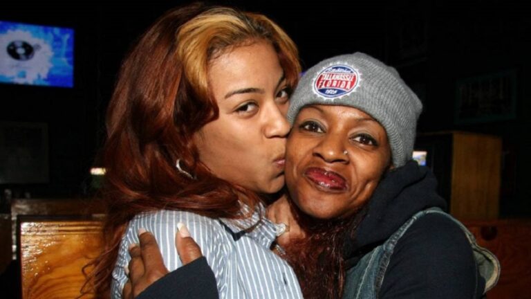 Keyshia Cole revient sur un fan qui l&rsquo;a accusée d&rsquo;avoir « dégradé » sa défunte mère