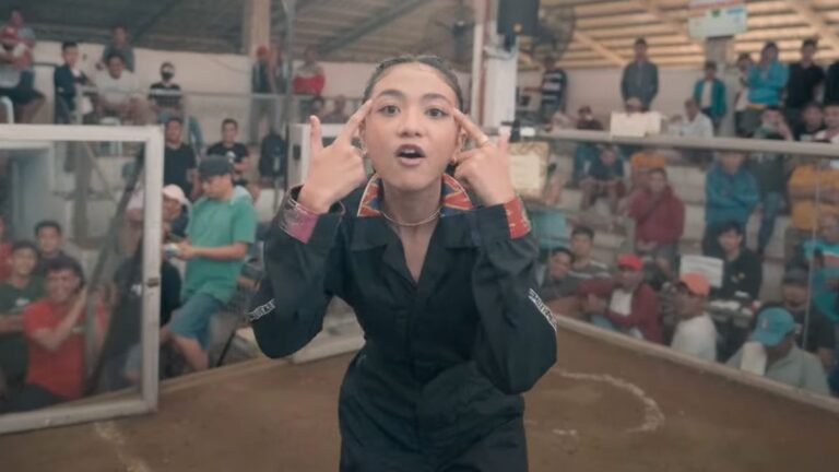 Miss A rend hommage au hip-hop des années 80 et 90 dans « Wit Tha Funk » Ft.  Fateha