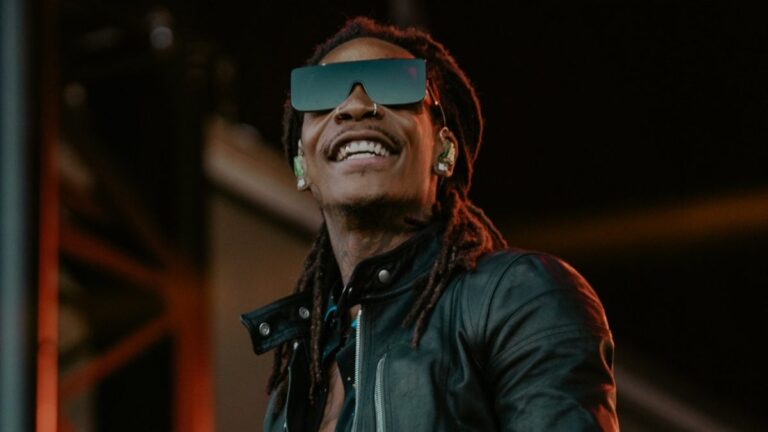 Wiz Khalifa interroge les rappeurs qui mettent plus de 24 heures à écrire un couplet invité