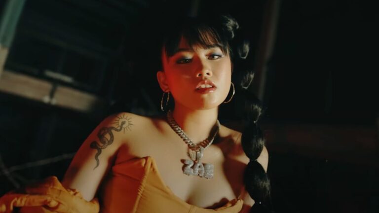 Zae se déclare &lsquo;Filipina Killa&rsquo; dans le 1er morceau de 2023