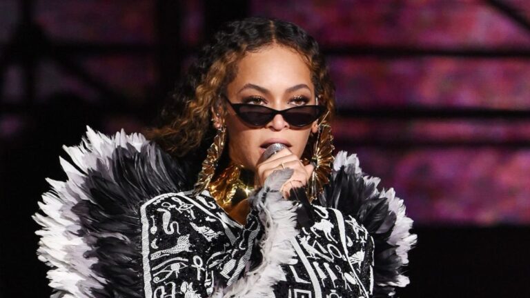 Beyoncé annonce une tournée mondiale « Renaissance »