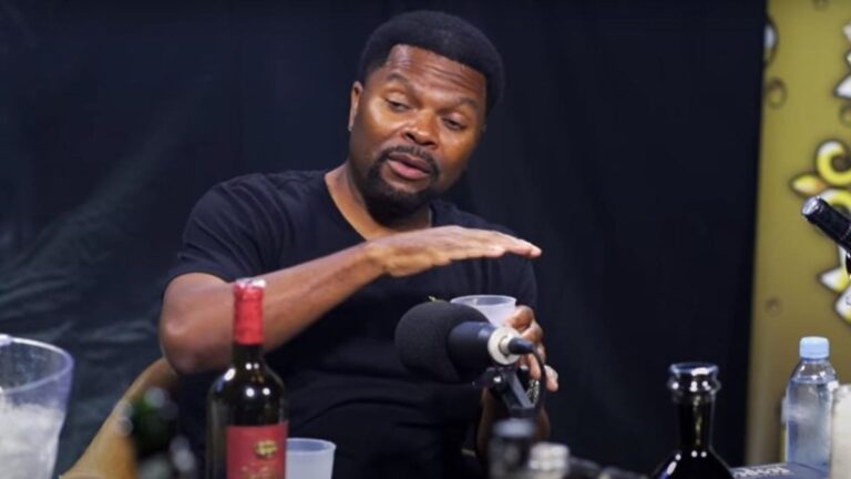 J. Prince conteste les affirmations selon lesquelles les gens doivent «s&rsquo;enregistrer» lors de leur visite à Houston