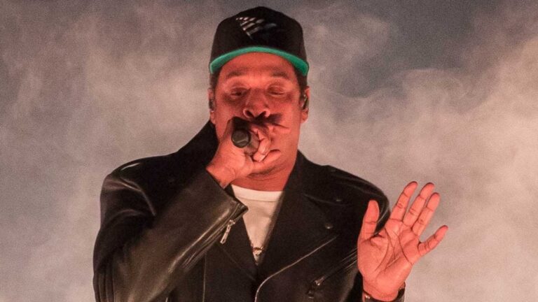 JAY-Z conclut un accord de plusieurs milliards de dollars avec D&rsquo;USSÉ suite au procès de Bacardi