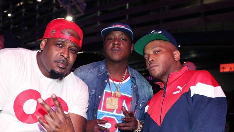 Jadakiss époustouflé par la nouvelle peinture murale LOX dans le Bronx : « Cette merde est méchante »