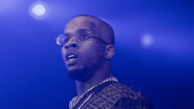 La condamnation de Tory Lanez retardée alors qu&rsquo;il était prévu de déposer une requête pour un nouveau procès