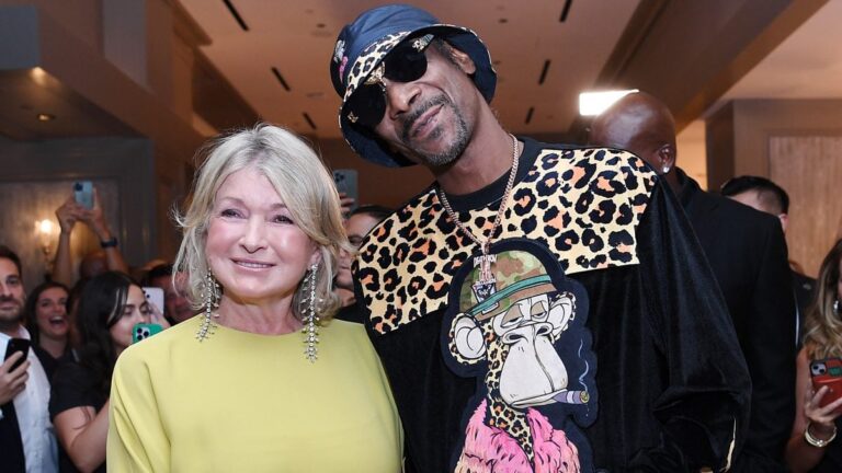 Martha Stewart envoie Internet dans l&rsquo;effondrement avec le nouveau tatouage de Snoop Dogg