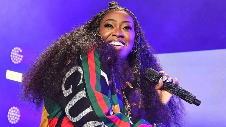 Missy Elliott veut que les pionnières du rap soient plus appréciées pour leurs contributions