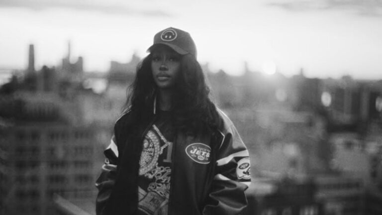 SZA dit qu&rsquo;elle a « beaucoup pleuré » sur le tournage de la vidéo « Nobody Gets Me »