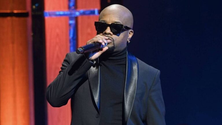 Jermaine Dupri explique la raison de célébration de sa coupe de cheveux Hi-Top Fade