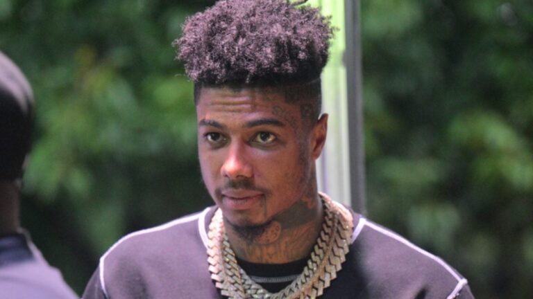 La mère de Blueface fait des commentaires sauvages sur la taille du pénis de son fils