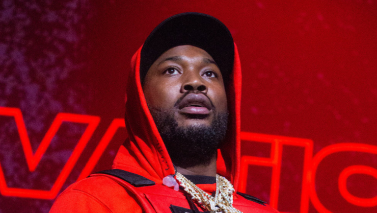 Meek Mill ne tient pas compte des règles de la route pour livrer le freestyle &lsquo;Cullinan Slides Vol.1&rsquo;
