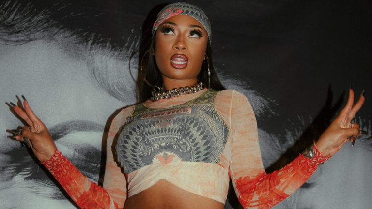 Megan Thee Stallion étourdit dans le premier post Instagram depuis le procès de Tory Lanez