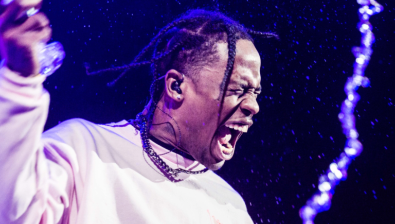 Travis Scott filmé en train d&rsquo;exploser sur un DJ de boîte de nuit alors que la victime présumée d&rsquo;une agression s&rsquo;exprime