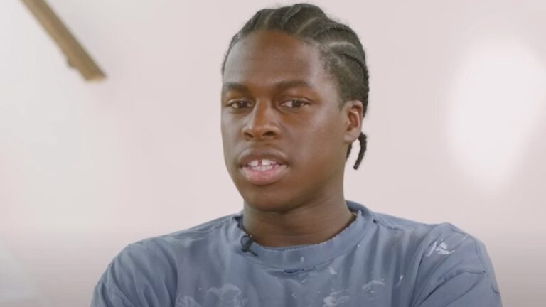 Daniel Caesar admet qu&rsquo;il s&rsquo;est « trompé » pour une diatribe controversée sur les Noirs
