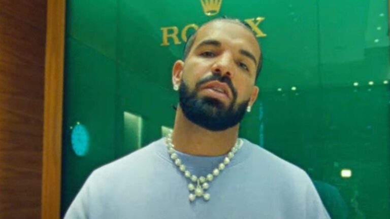 Drake poursuivi pour 10 millions de dollars par un rappeur ghanéen pour un échantillon « Honnêtement, ça ne fait rien »