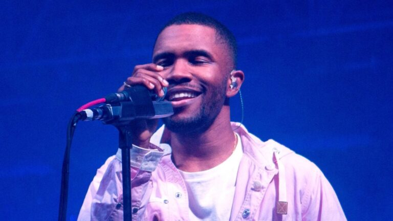 Frank Ocean répète pour Coachella alors que BMW alimente l&rsquo;excitation pour son retour