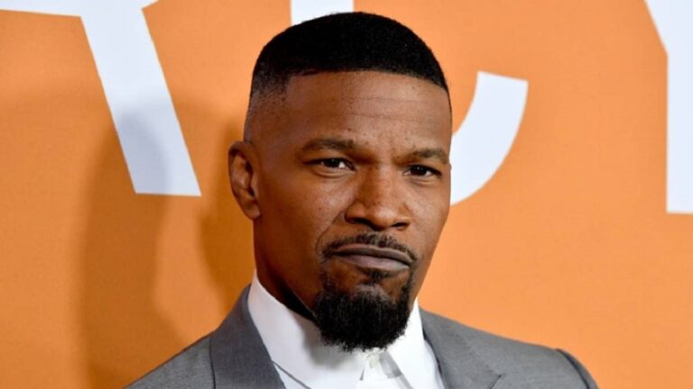 Jamie Foxx est « éveillé et alerte » suite à une complication médicale