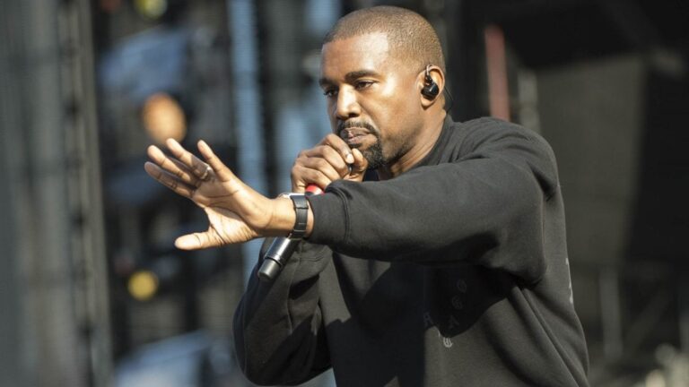 Kanye West demande à son ex-directeur commercial de rembourser 900 000 $