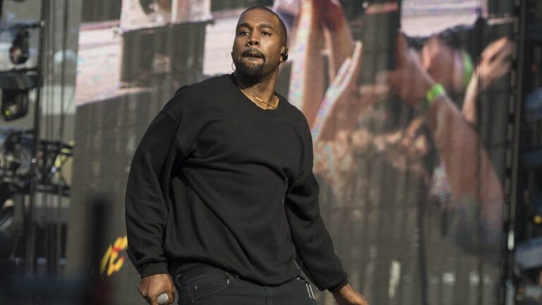 Kanye West poursuivi pour rupture de contrat de 275 000 $ par un ancien employé de Yeezy