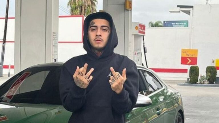 Le rappeur de Los Angeles MoneySign Suede poignardé à mort dans une douche à la prison de Californie, selon un avocat