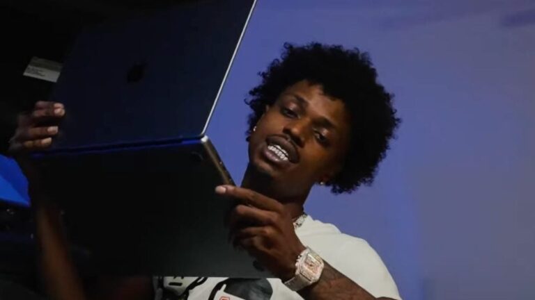 Le suspect du meurtre de BTB Savage identifié par la police de Houston mais toujours en fuite