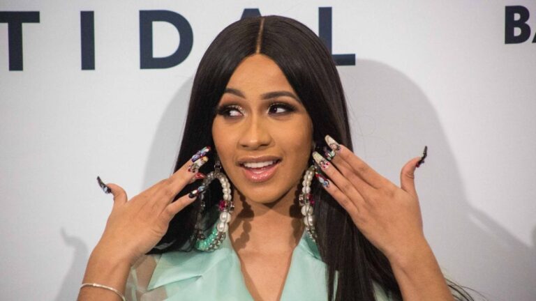 Cardi B plaisante sur le fait d&rsquo;être mexicaine alors qu&rsquo;elle célèbre Cinco De Mayo