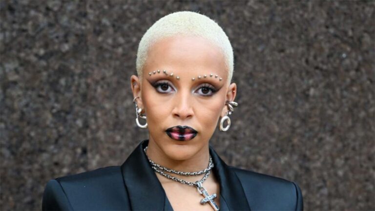 Doja Cat fait une confession surprenante à propos de ses derniers albums : « Vous êtes tous tombés amoureux »
