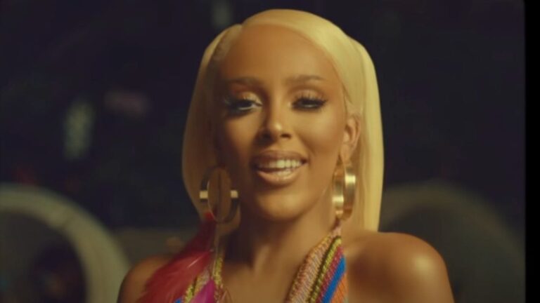 Doja Cat nommé auteur-compositeur de l&rsquo;année malgré son admission à la « pop médiocre »
