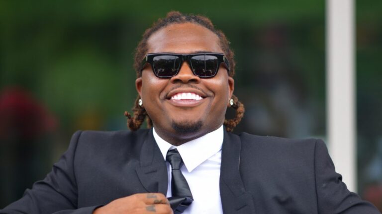 Gunna fléchit la transformation physique après le drame YSL Plea Deal