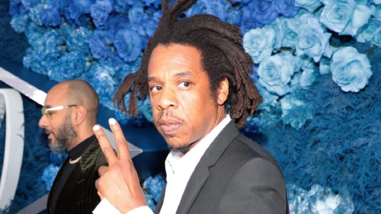 Le fils présumé de JAY-Z mène une bataille de test de paternité devant la Cour suprême : « Je n&rsquo;arrêterai pas de me battre »