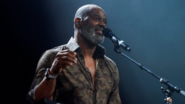Le procès de Brian McKnight expose une prétendue calomnie d&rsquo;inceste impliquant sa fille éloignée