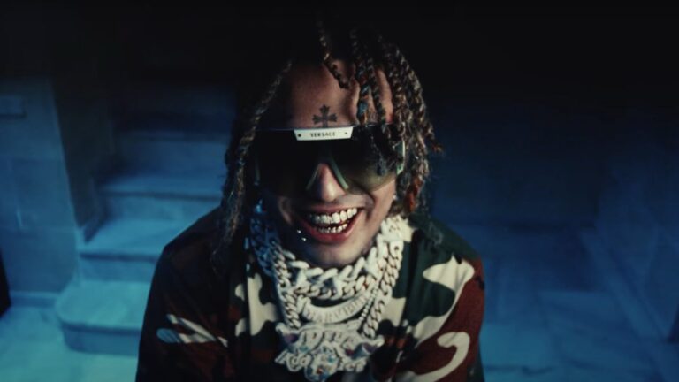 Lil Pump montre un nouveau tatouage de visage bizarre