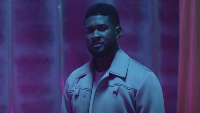 Usher renverse les barres &lsquo;Nice & Slow&rsquo; pour célébrer l&rsquo;obtention d&rsquo;un doctorat honorifique à Berklee