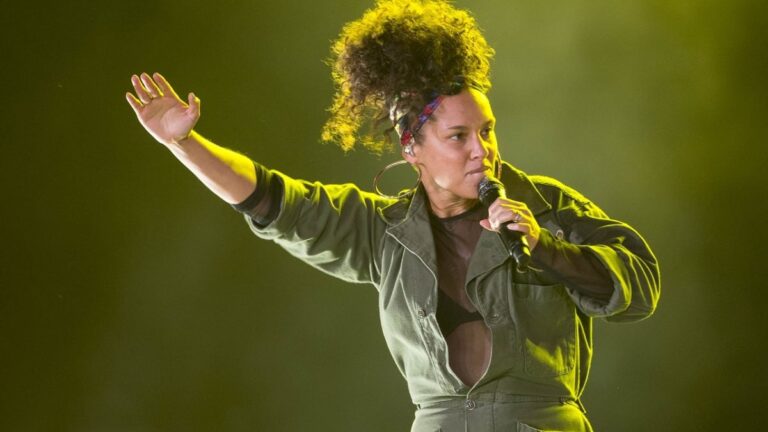Alicia Keys prépare les fans pour sa prochaine tournée avec 5 nouveaux albums live