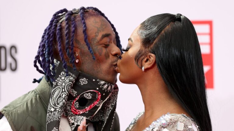 Lil Uzi Vert et JT se retrouvent à la soirée « Pink Tape » après une bagarre au téléphone
