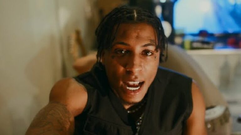 NBA YoungBoy envoie un message à son père incarcéré au milieu d&rsquo;une offre de prison de 55 ans