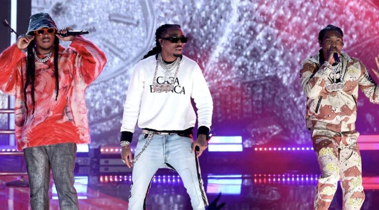 Quavo & Offset s&rsquo;associent pour l&rsquo;anniversaire de TakeOff lors de leur première apparition publique depuis les Grammys