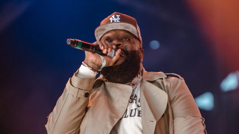 Rick Ross fait un don de 30 000 $ à une clinique de soins de santé et l’empêche de fermer