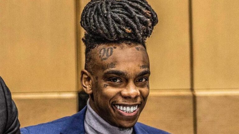 YNW Melly remporte la victoire devant un petit tribunal en raison d&rsquo;une erreur de preuve de l&rsquo;accusation