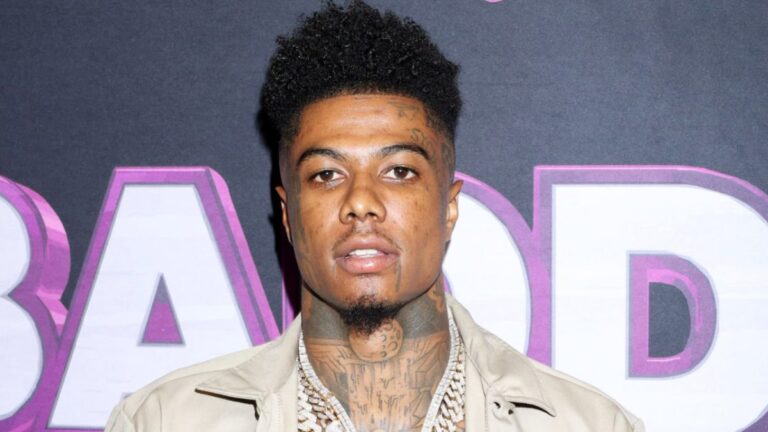 Blueface suscite l&rsquo;indignation après avoir exposé son fils de 6 ans à des strip-teaseuses et lui avoir demandé s&rsquo;il était « gay »