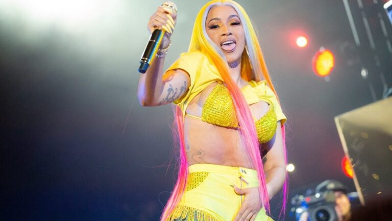 Cardi B assigne à comparaître le mari de Tasha K et exige la liste de tous les actifs financiers