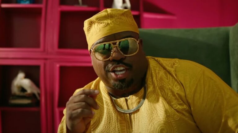 CeeLo Green éloigne les «jeunes garçons» de la vie de rue dans un message d&rsquo;intérêt public puissant: «Ça n&rsquo;en vaut pas la peine»