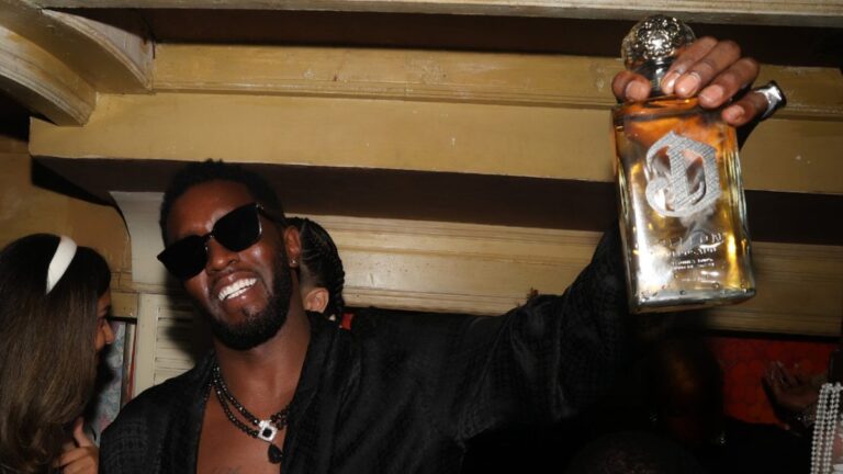 Diddy affirme qu&rsquo;il a dit à Diageo de « faire attention » aux connotations raciales de la vodka à la pastèque
